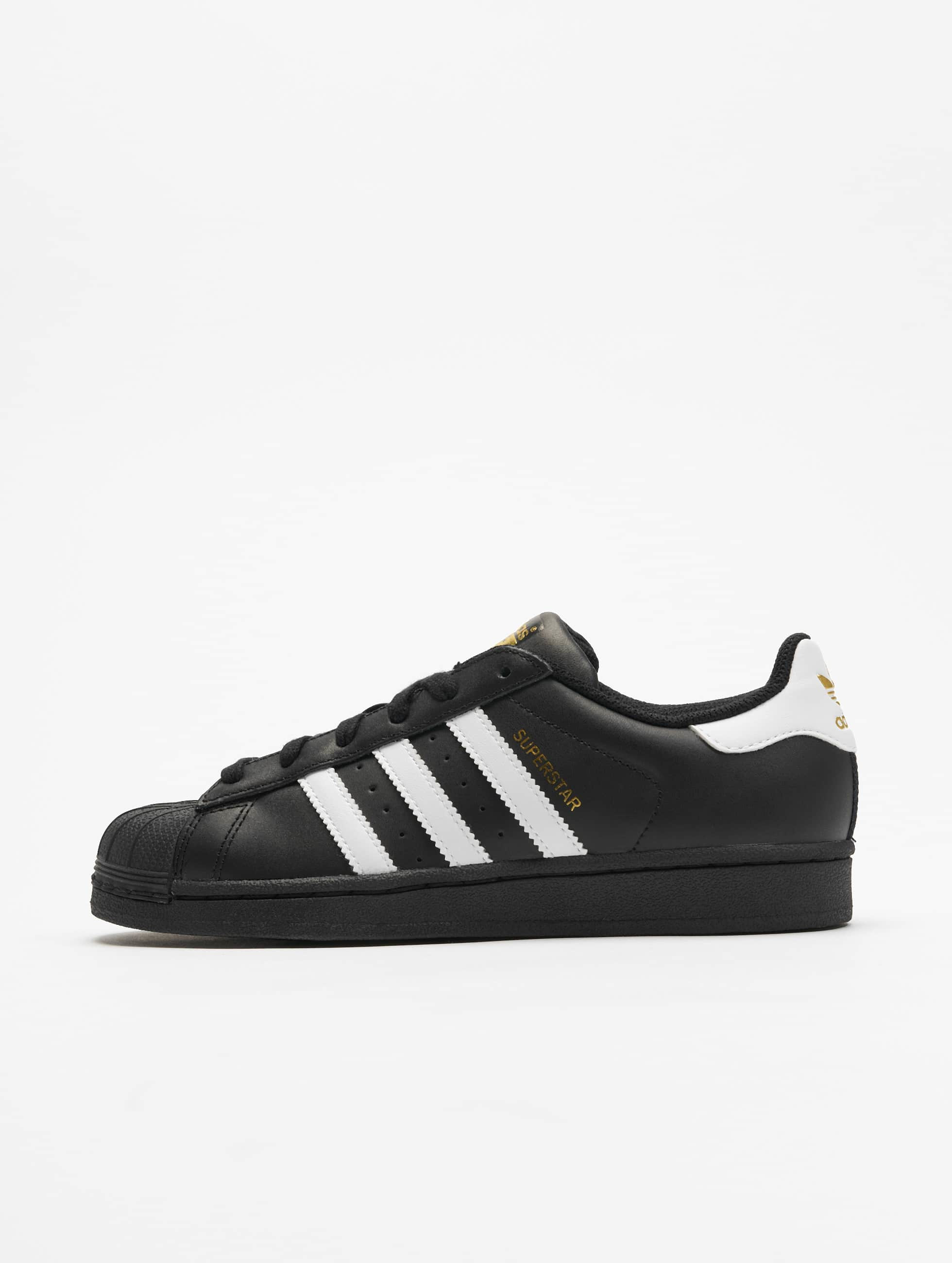 adidas Chaussures / Baskets Superstar Founda en noir