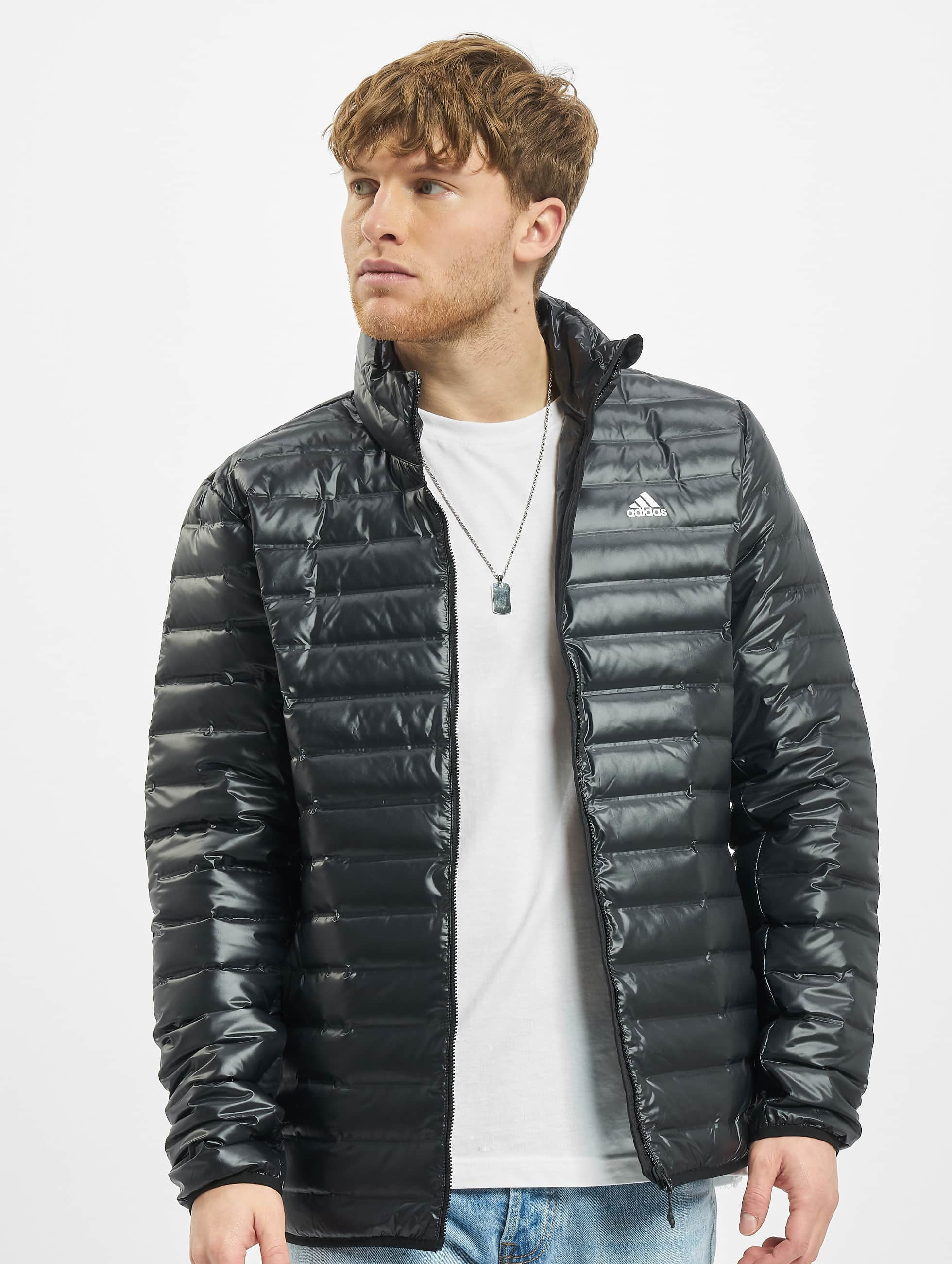 Matroos Uitsteken Conventie adidas Originals jas / Gewatteerde jassen Varilite in zwart 775260