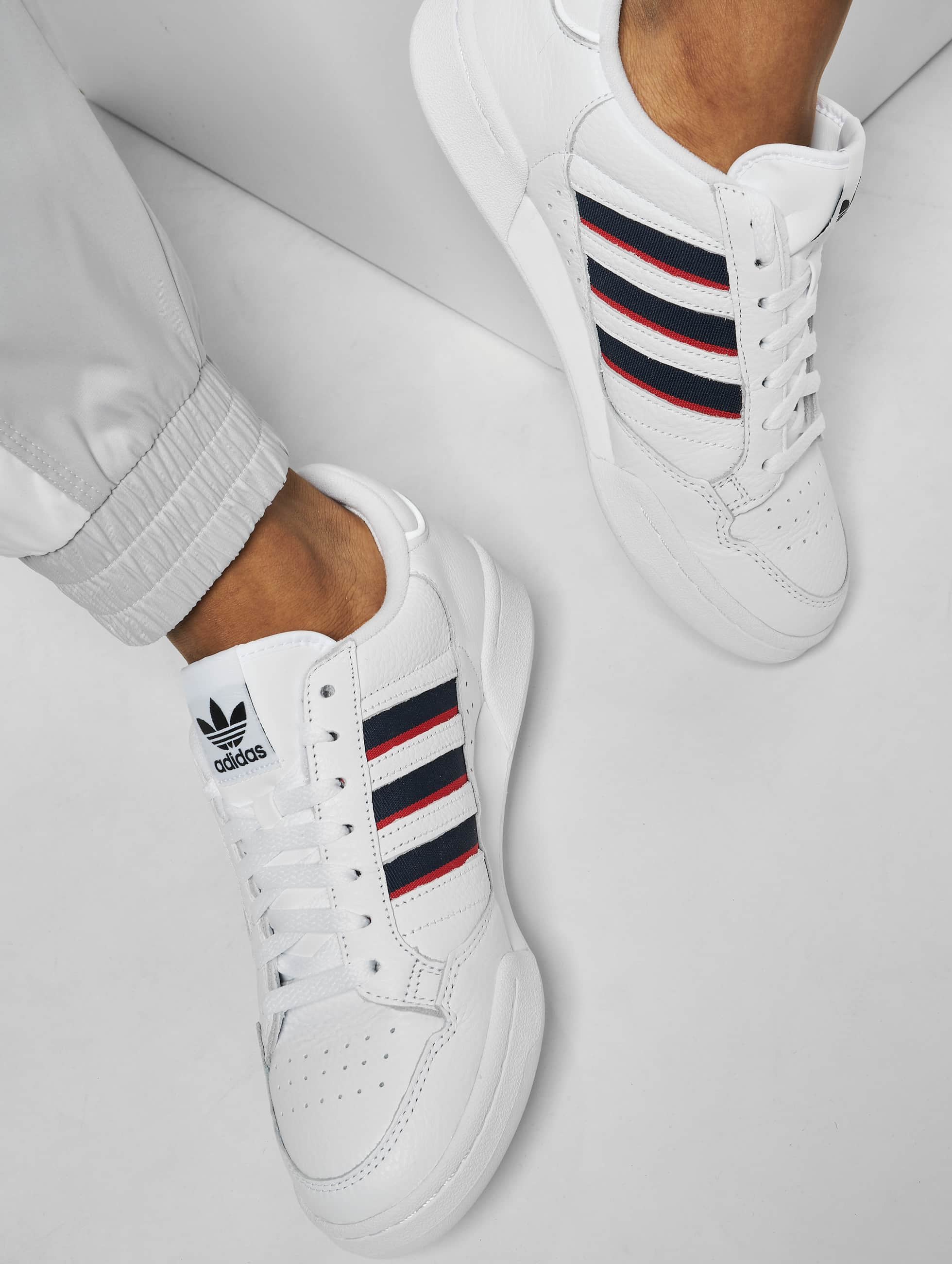 Druipend Verheugen Menselijk ras adidas Originals schoen / sneaker Continental 80 Stripe in wit 831214