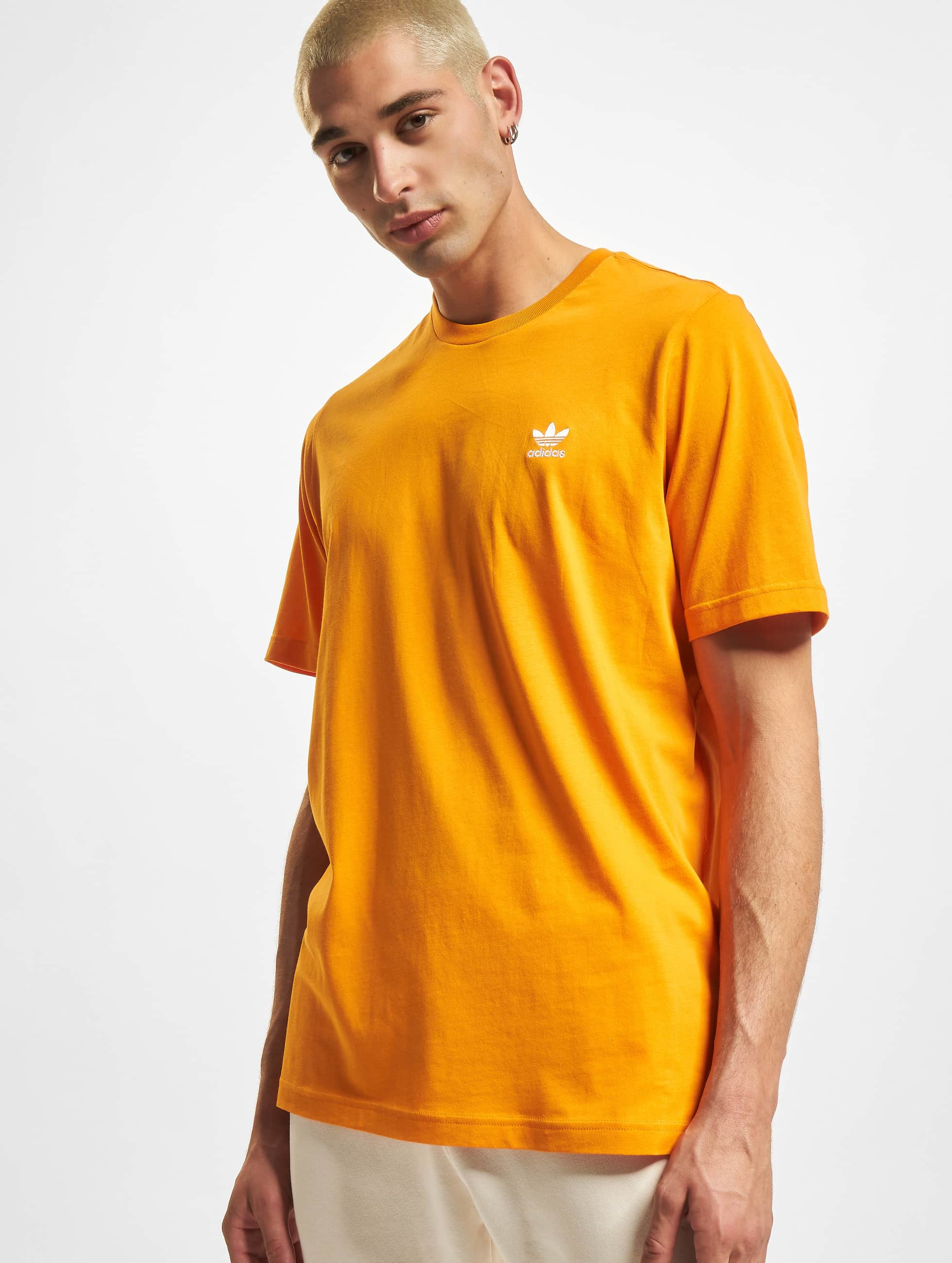 Vernauwd per ongeluk technisch adidas Originals bovenstuk / t-shirt Essential in oranje 891117