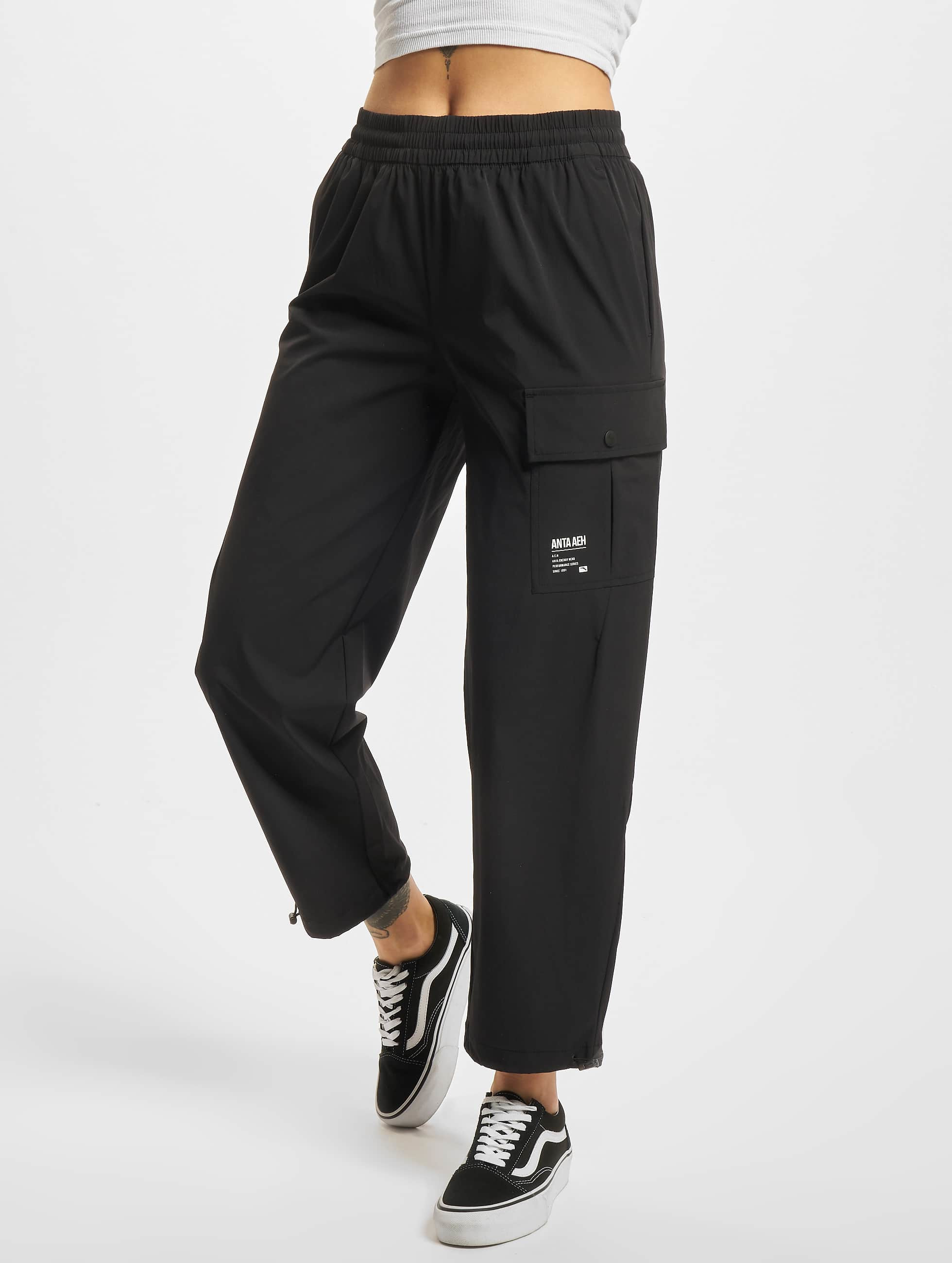 Anta Pant / Sweat Pant Woven Ankle in black 865475