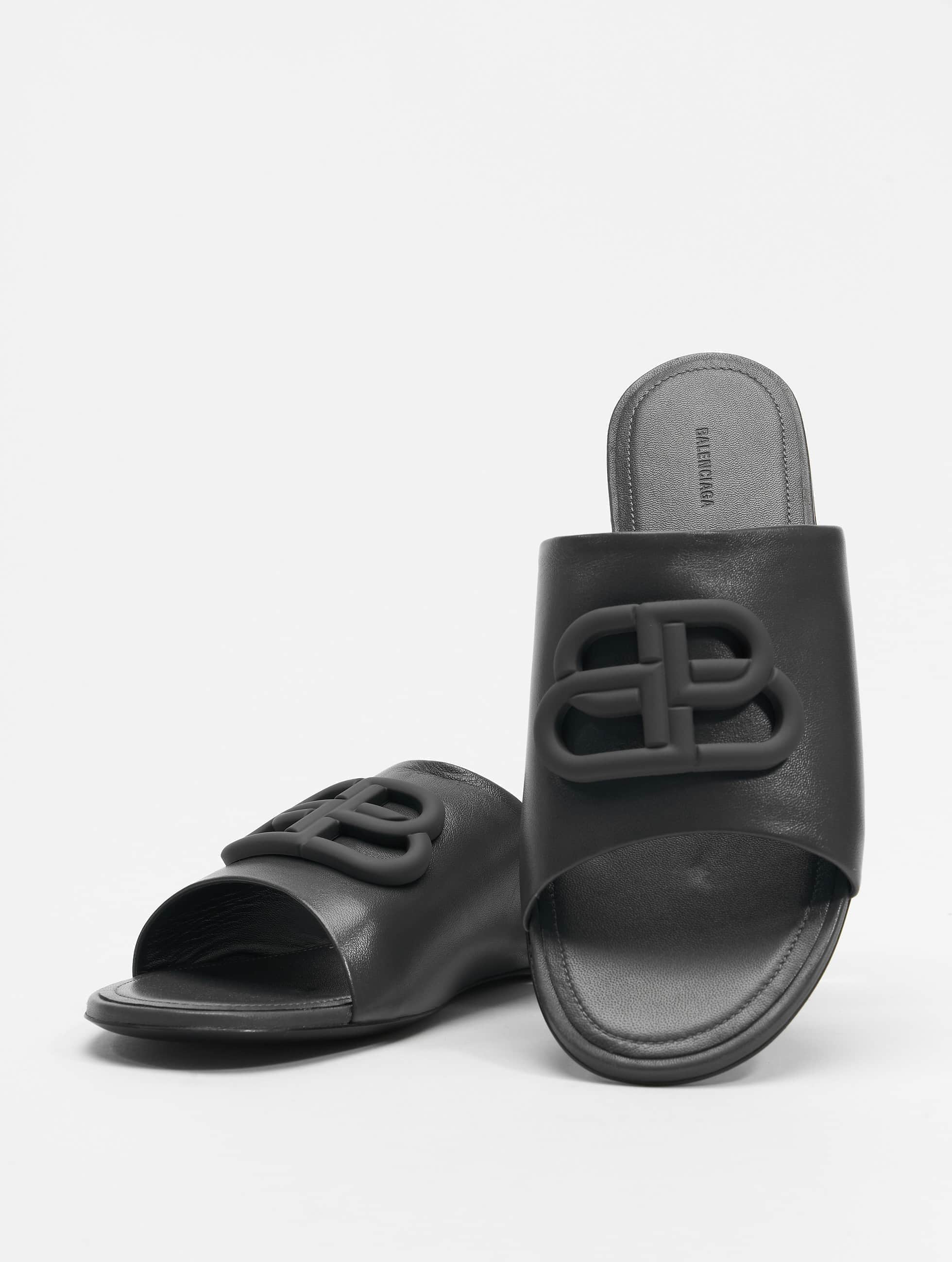 395 Women039s Balenciaga Logo Pool Slides Flat Sandals Slippers White  Black 41 EU  eBay