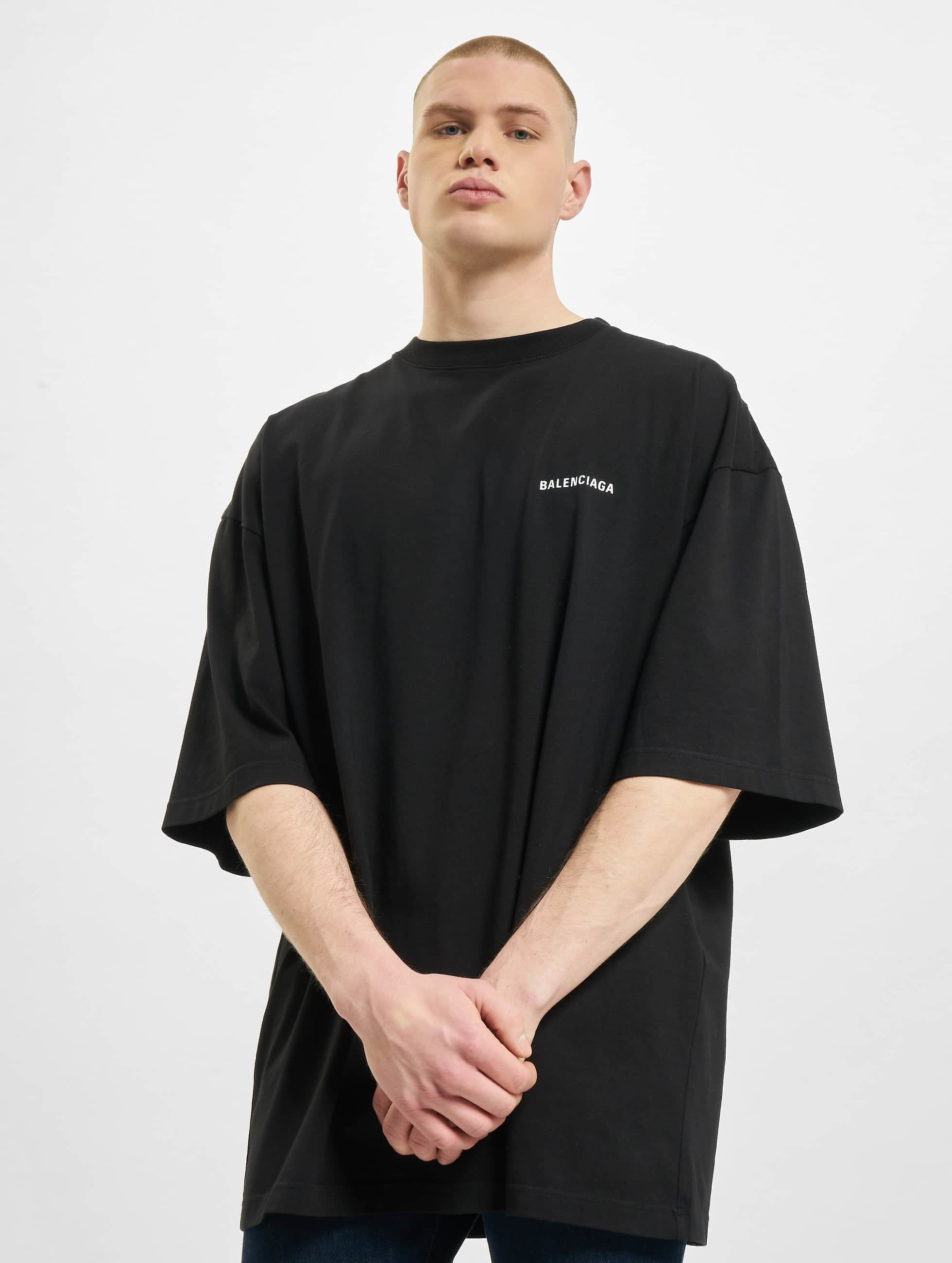 balenciaga defile t shirt