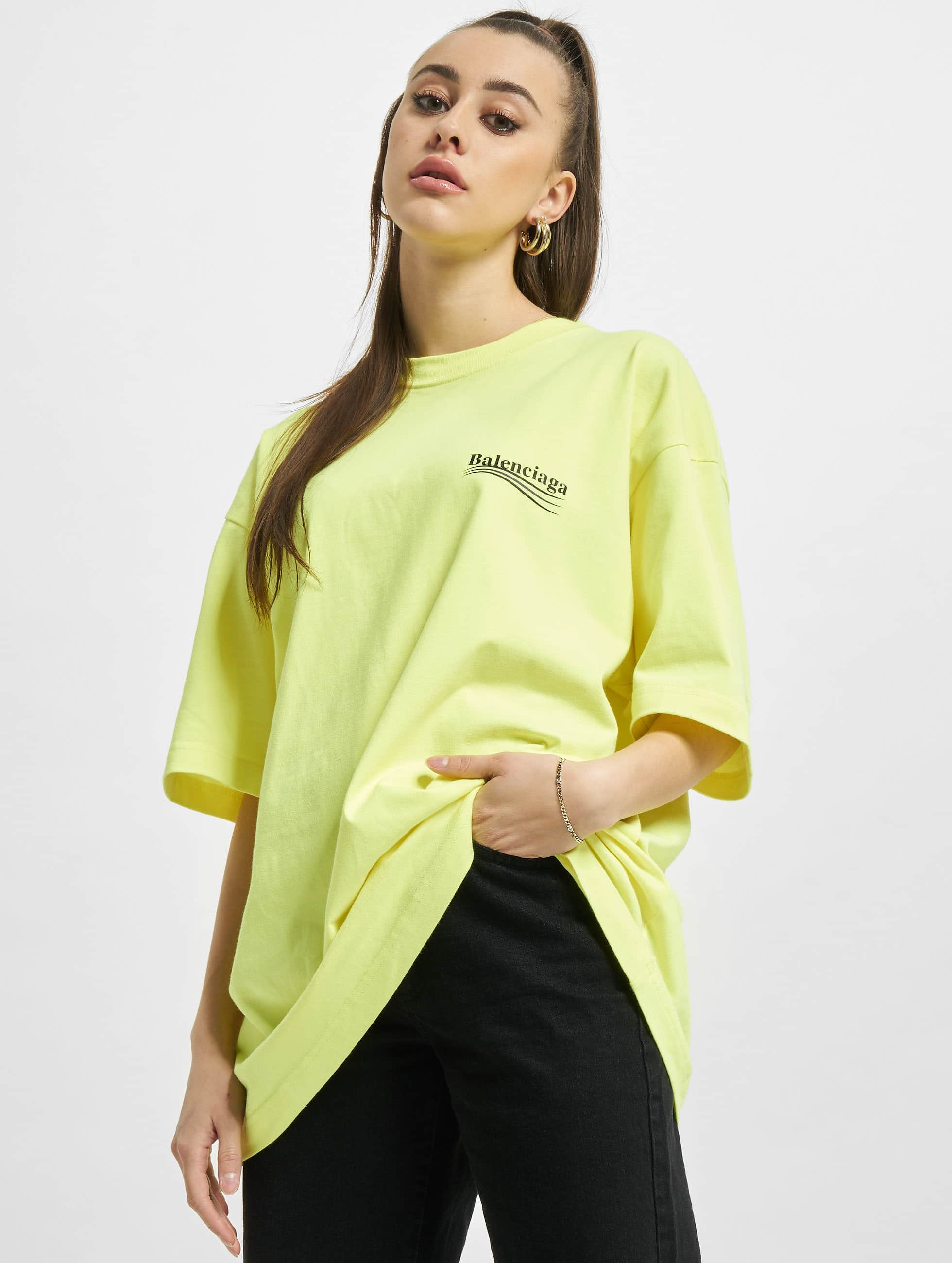 Rykke hår dybde Balenciaga Overdel / T-shirts Large Fit Politycal Logo i gul 826628