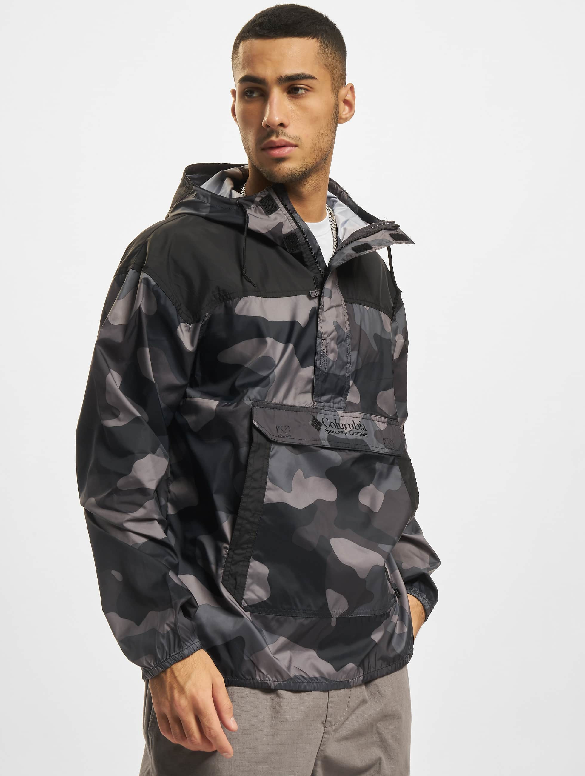 Columbia Jacket / Lightweight Jacket Challenger in camouflage 877914