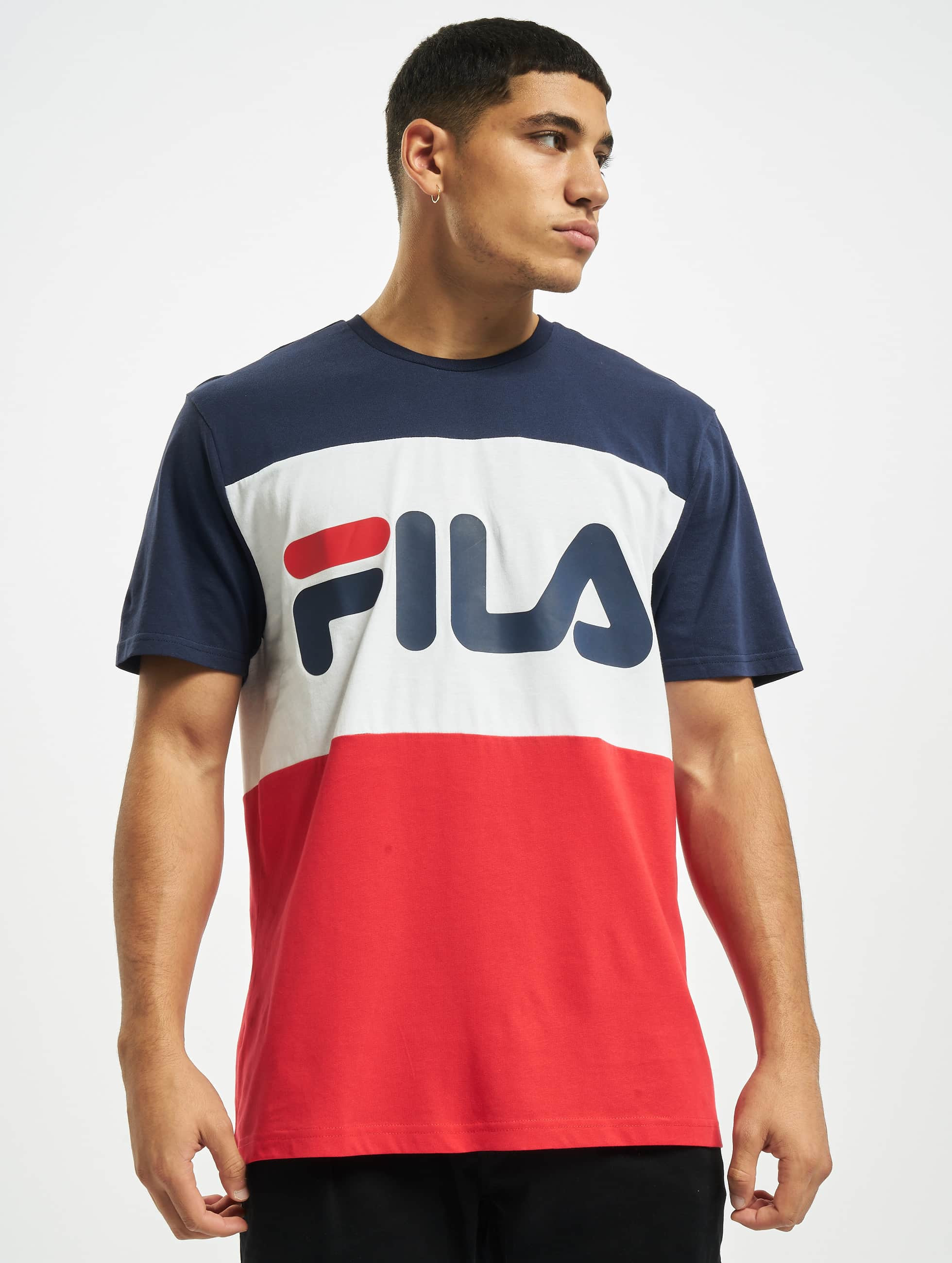 fila red t shirt