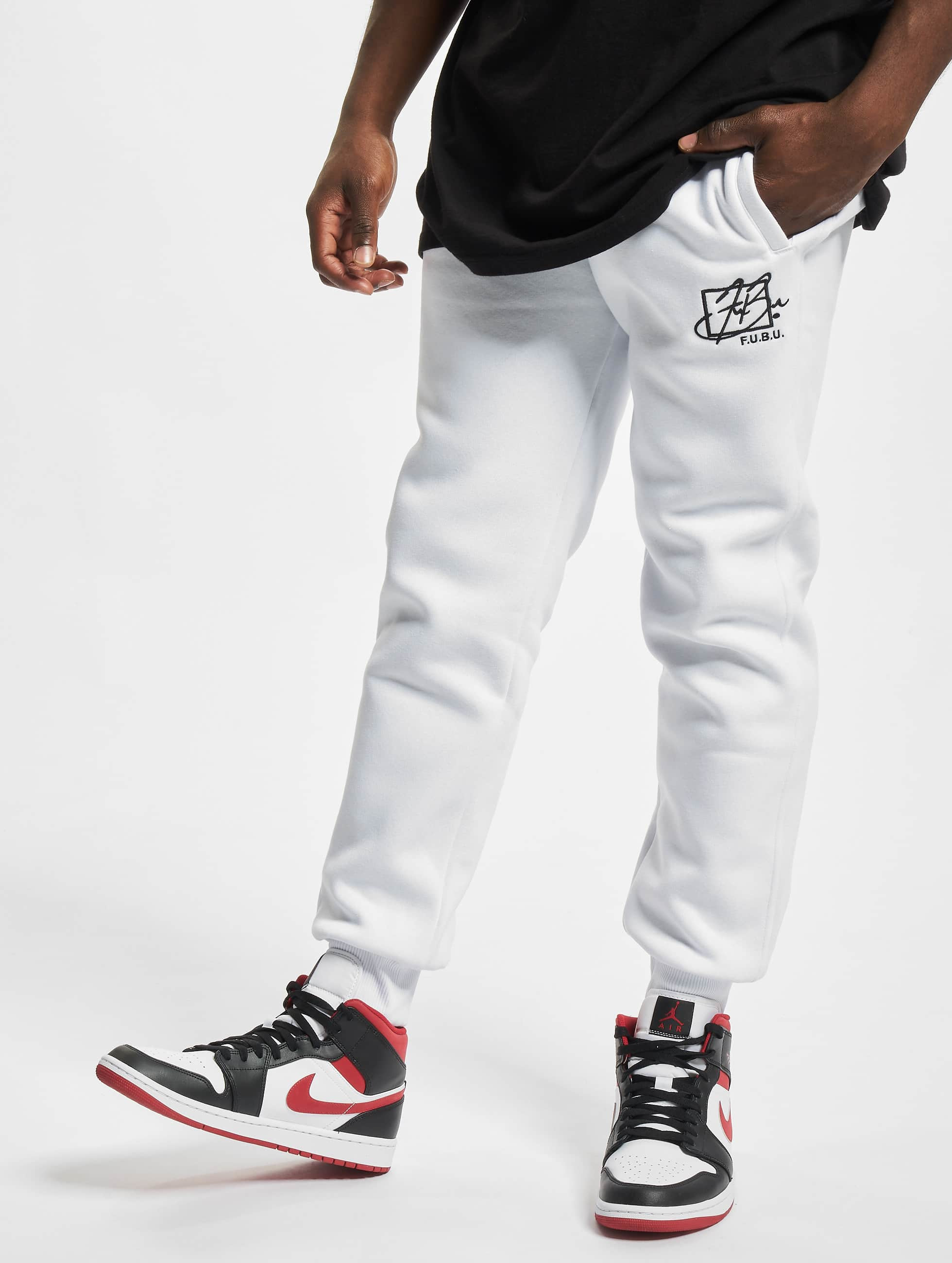 Fubu Pant / Sweat Pant Script Essential in white 854026