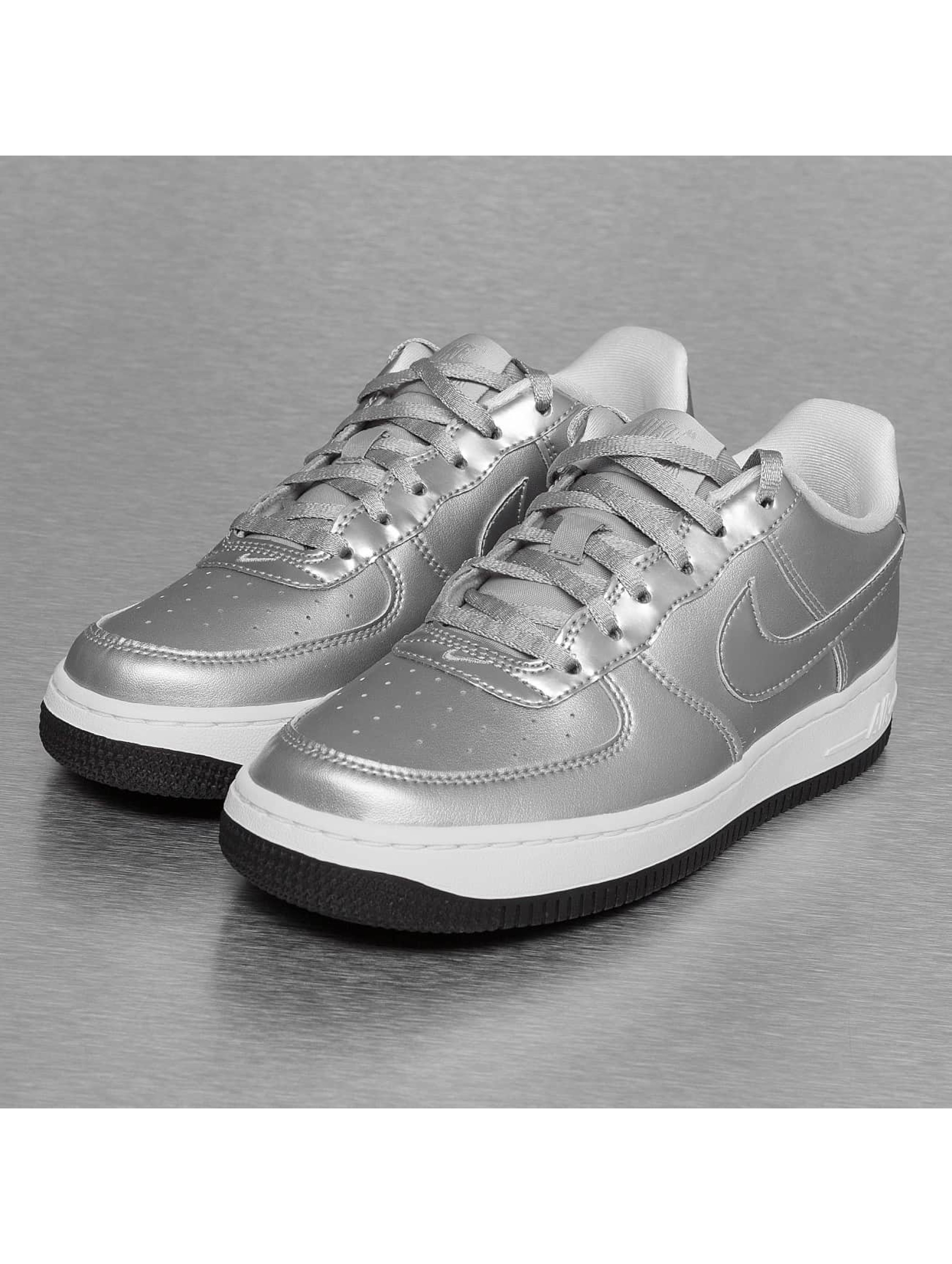 Nike Chaussures / Baskets Air Force 1 SE (GS) en argent
