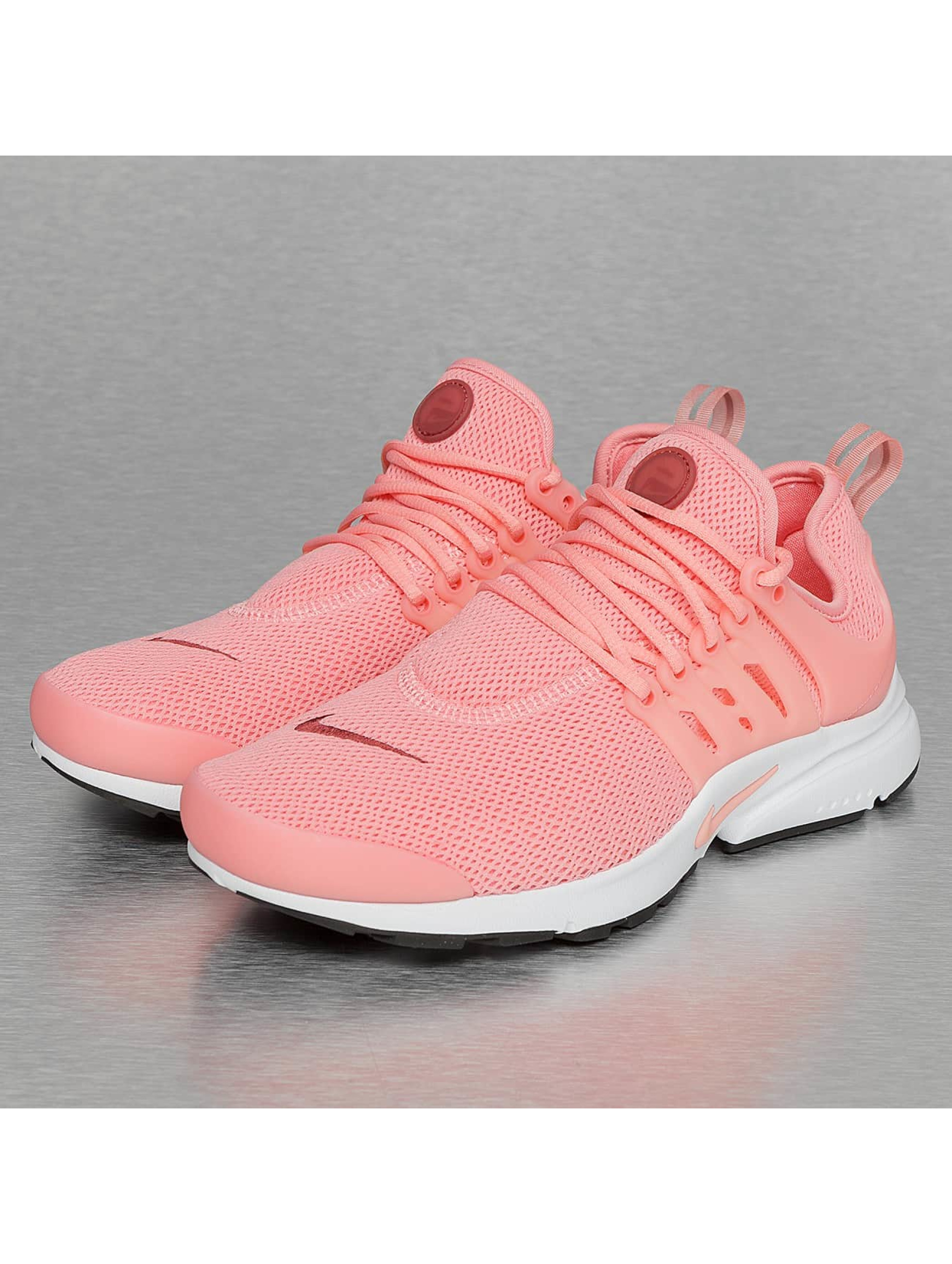 Nike Chaussures / Baskets Women's Air Presto en rose