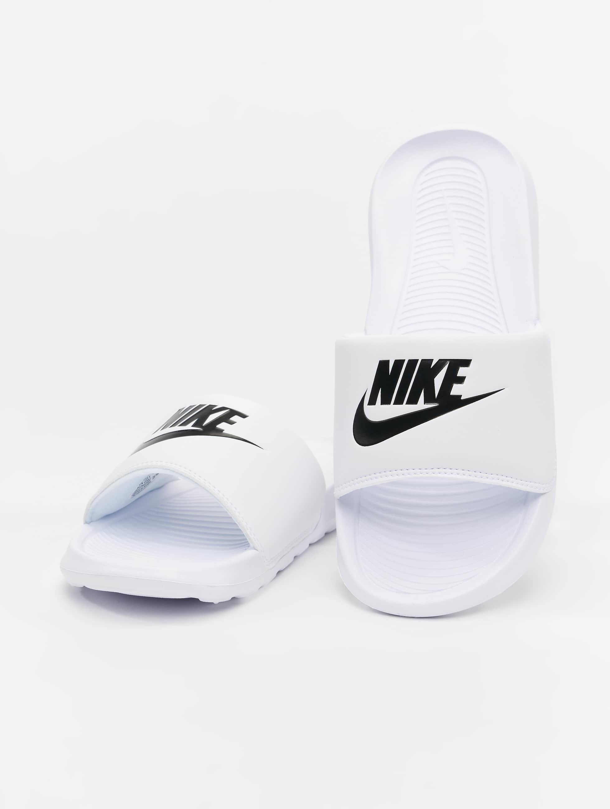 Nike Zapato Chanclas / Sandalias Victori One en blanco 979547