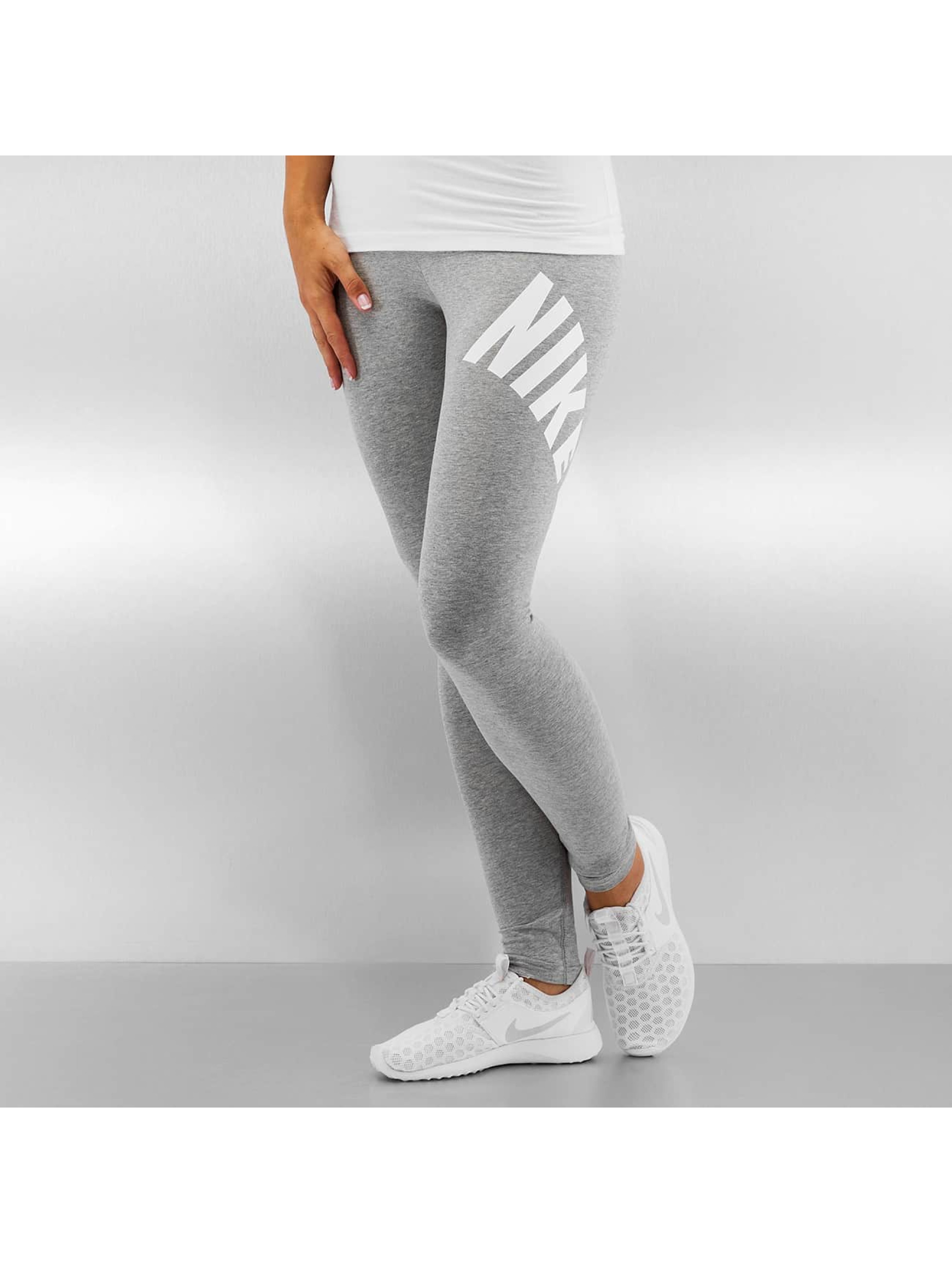 Nike Pantalon / Leggings Sportswear en gris