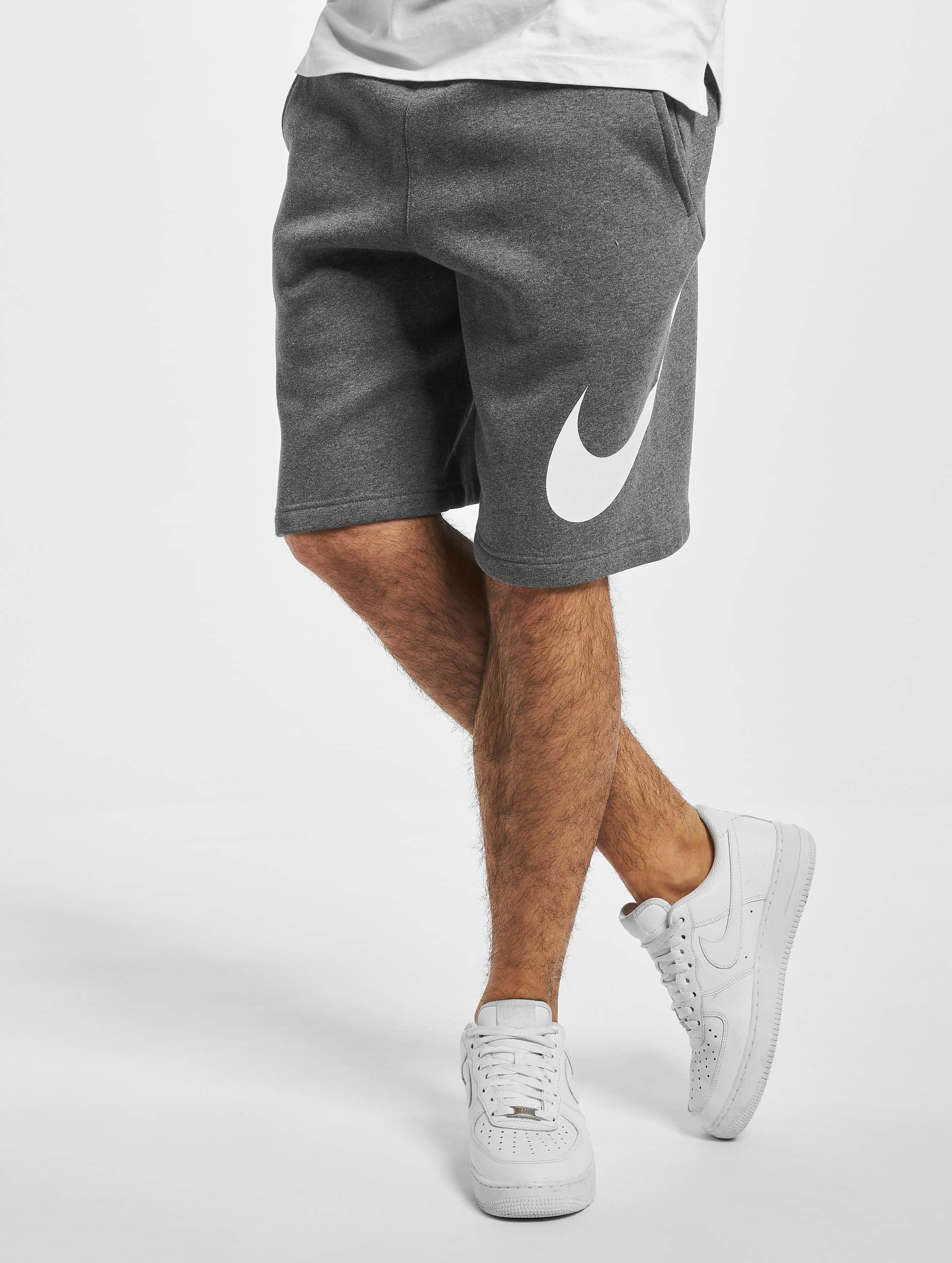 short nike gris femme