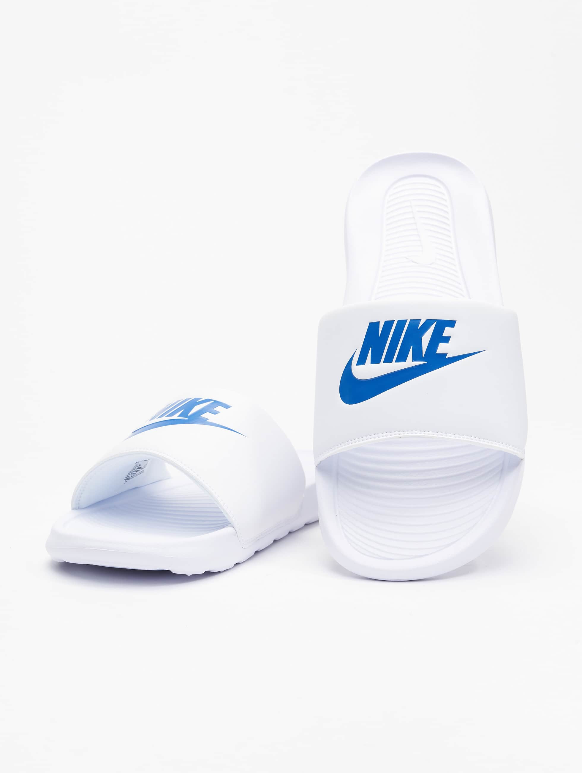 Meevoelen Goed opgeleid oogst Nike schoen / Slipper/Sandaal Victori One Slide in bont 821286