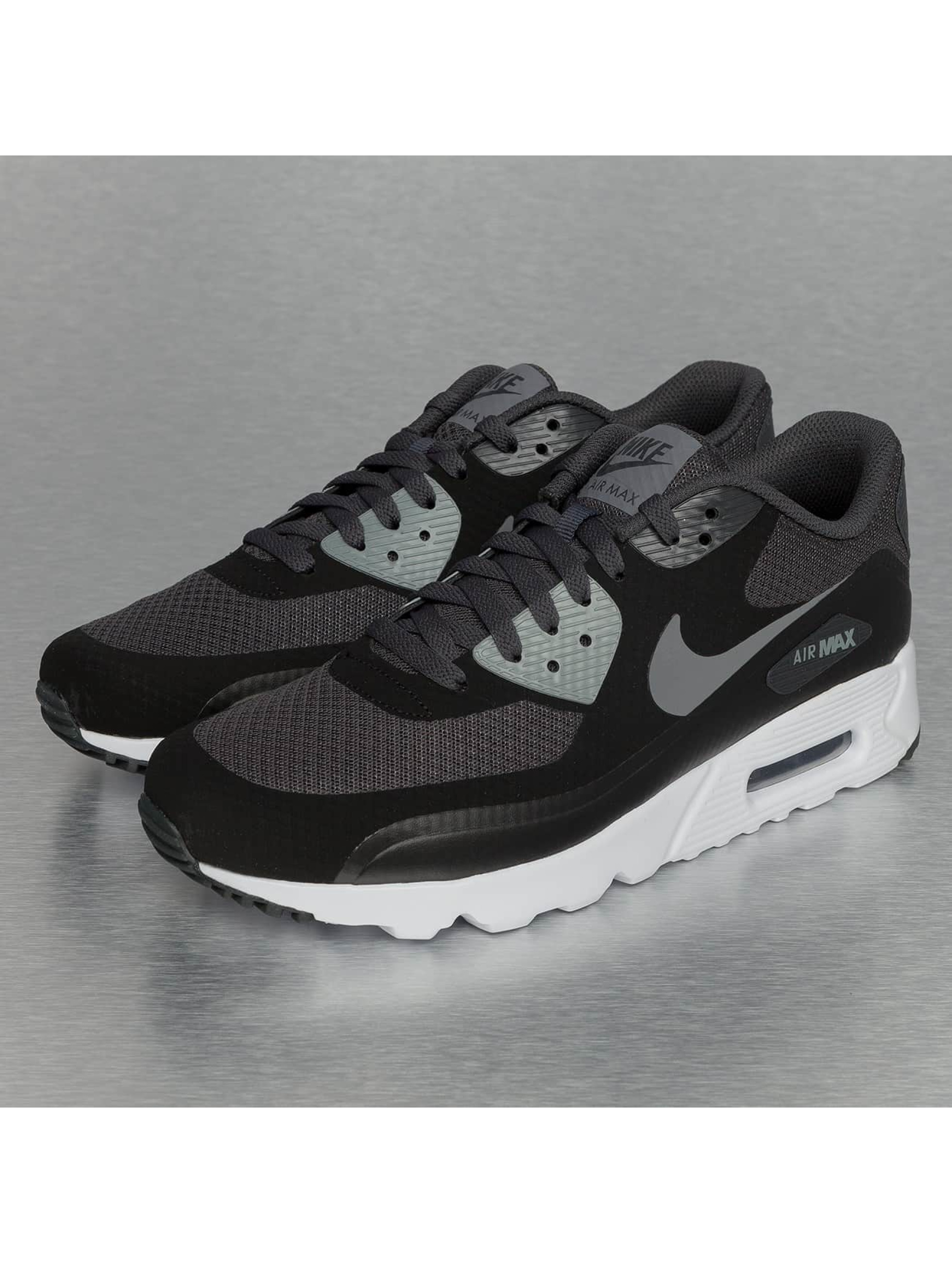 Nike Schuhe / Sneaker Air Max 90 Ultra Essential in schwarz