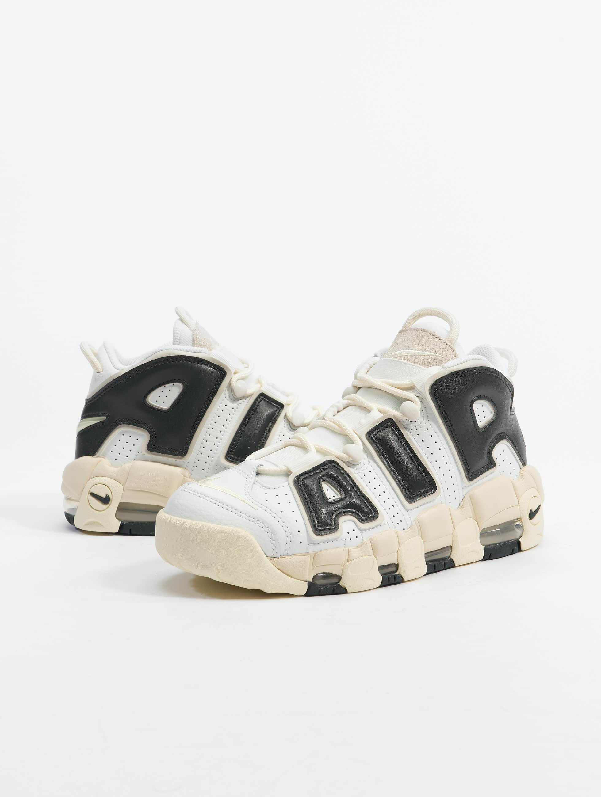 nike air more uptempo white white