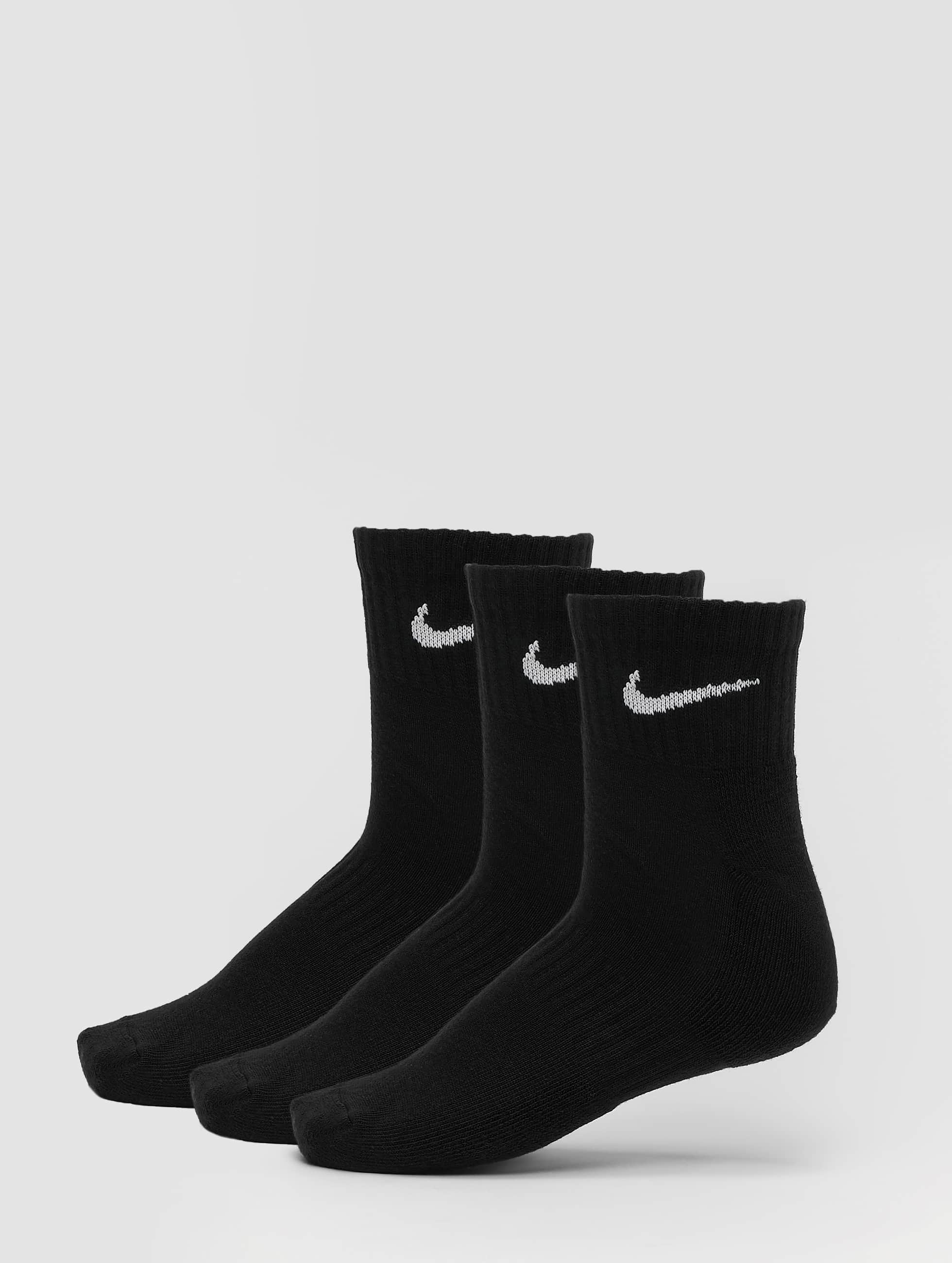 nike dri fit ankle socks black