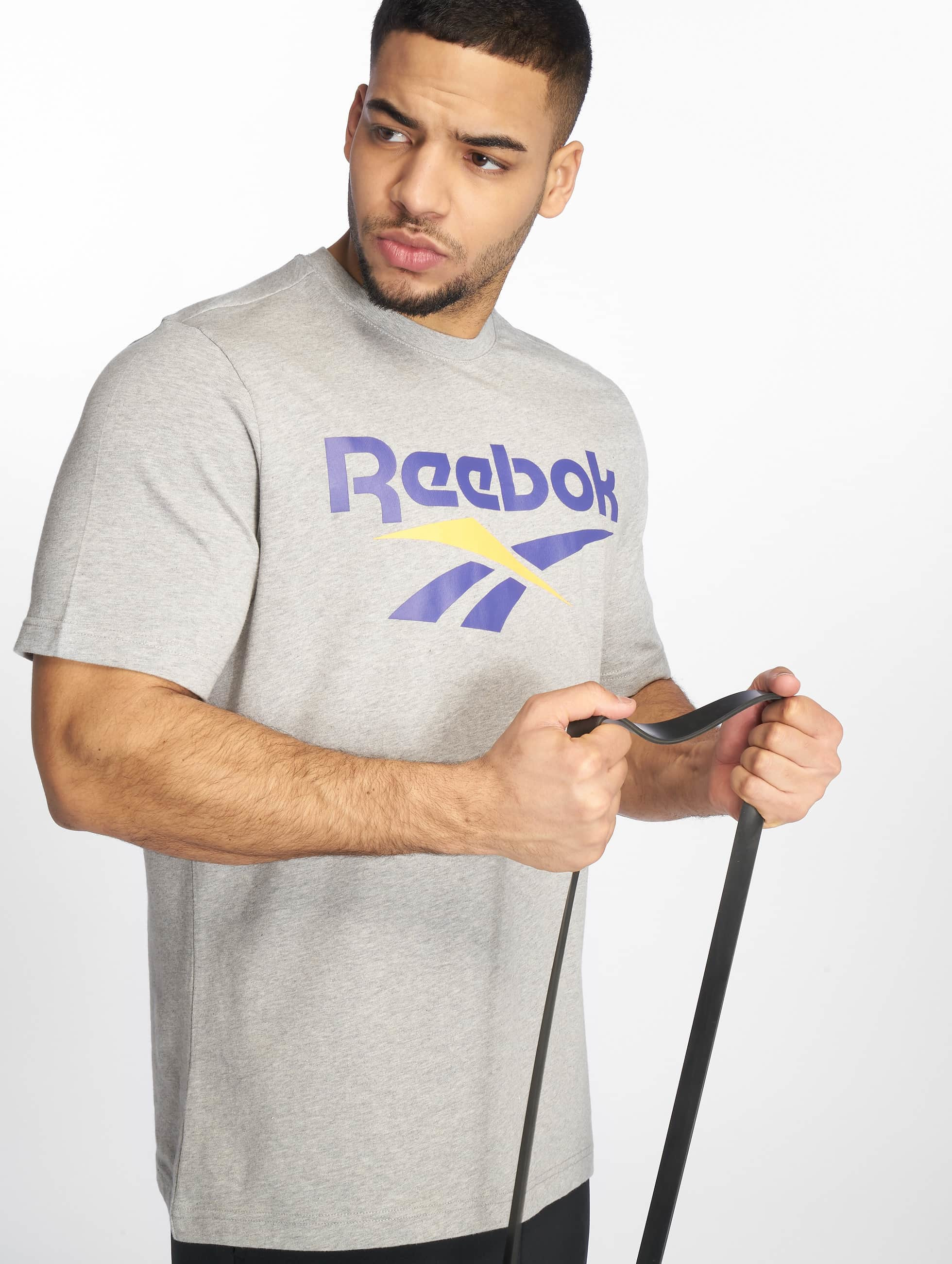 reebok classic t shirt gris