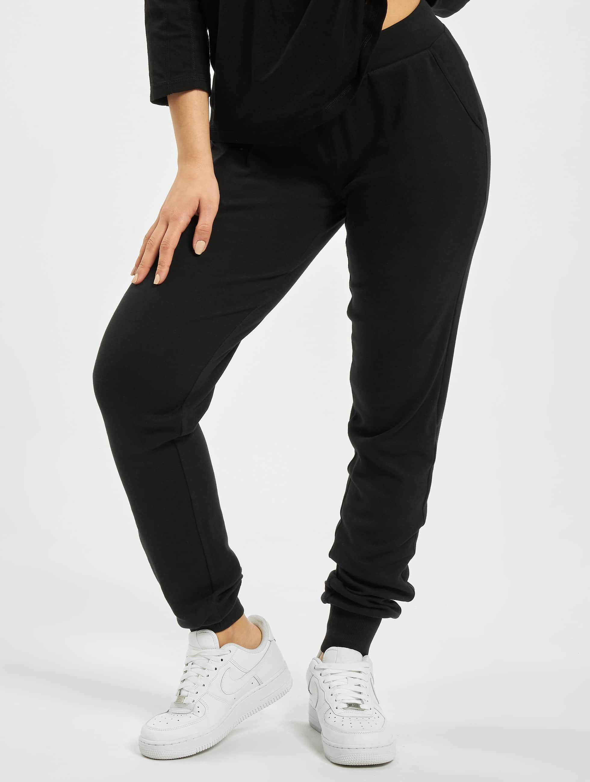 Jogginghose Fitted Athletic in schwarz