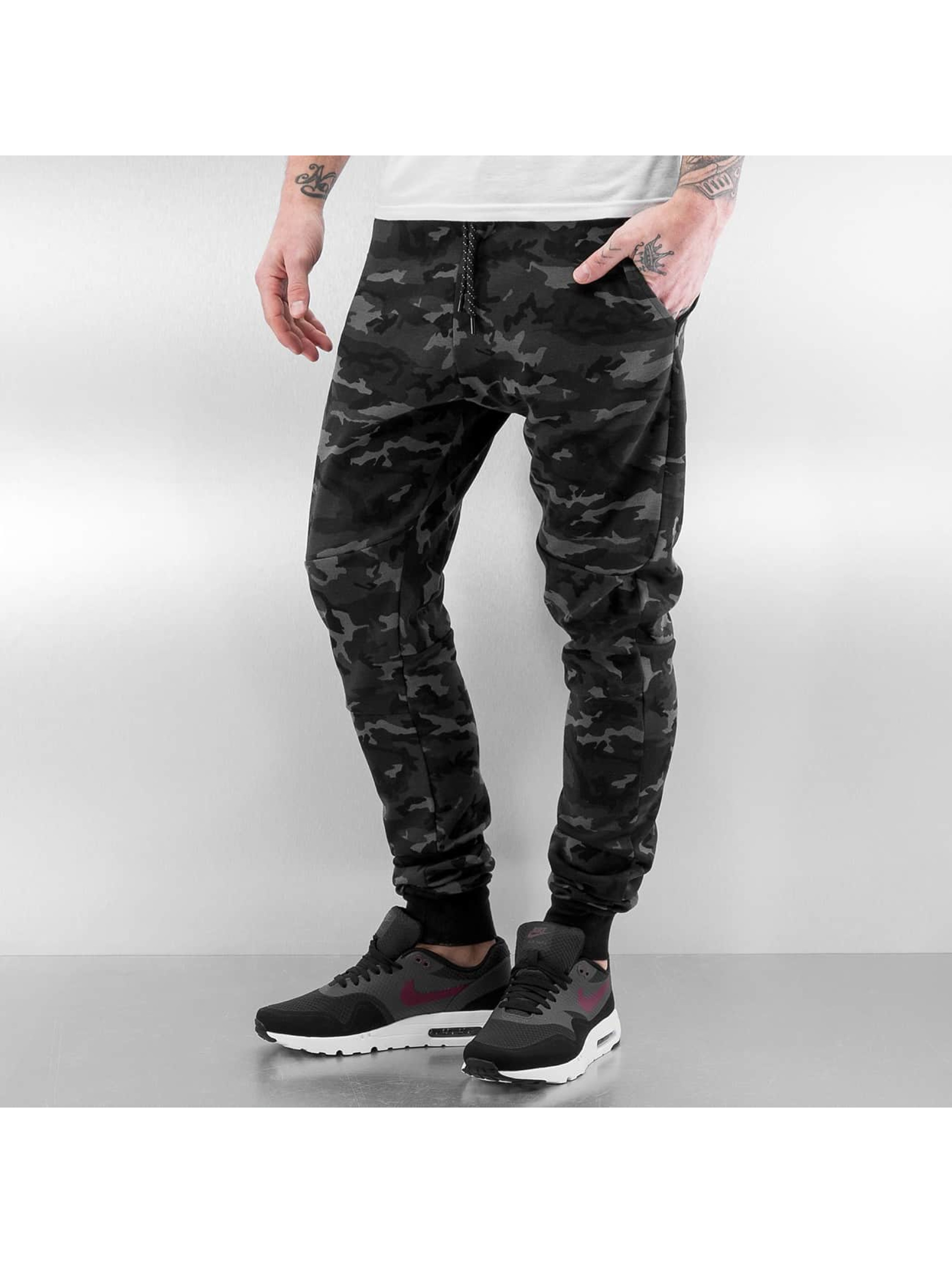 Who Shot Ya? broek / joggingbroek Camo in zwart