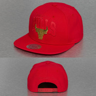 Mitchell & Ness Cap / snapback cap Lux Arch Chicago Bulls in rood