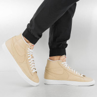 Nike schoen / sneaker Blazer Mid-Top Premium in beige