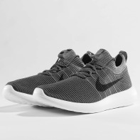 Nike schoen / sneaker Roshe Two Flyknit V2 in grijs