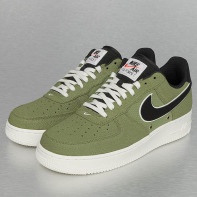 Nike schoen / sneaker Air Force 1 '07 LV8 in groen