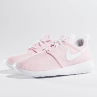 Nike schoen / sneaker Roshe One in pink