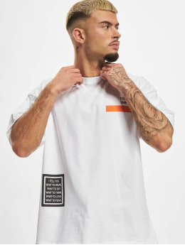 Aarhon T-Shirt Conquer  white