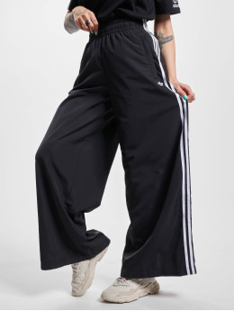adidas Originals Jogging kalhoty Oversized Trainingshose čern