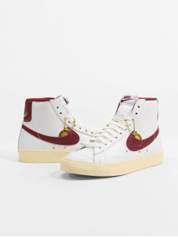 Nike Baskets Blazer Mid '77 SE blanc