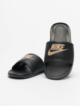 Nike Claquettes & Sandales Victori One noir