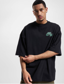 Nike T-paidat Oversized Brandriffs musta