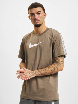 Nike T-shirt Repeat oliv