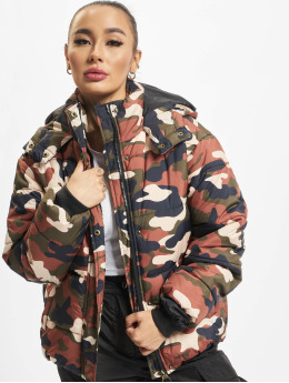 Urban Classics / Gewatteerde jassen Boyfriend Camo in camouflage