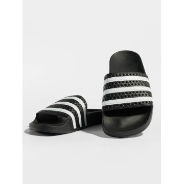 adidas Originals / Slipper/Sandaal in zwart 181315