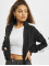 Urban Classics Prechodné vetrovky Short Striped Crinkle èierna