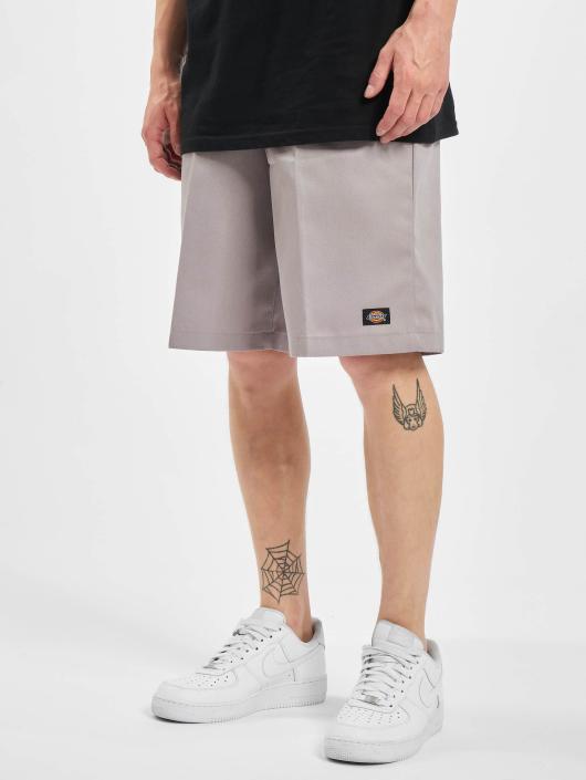 dikies short