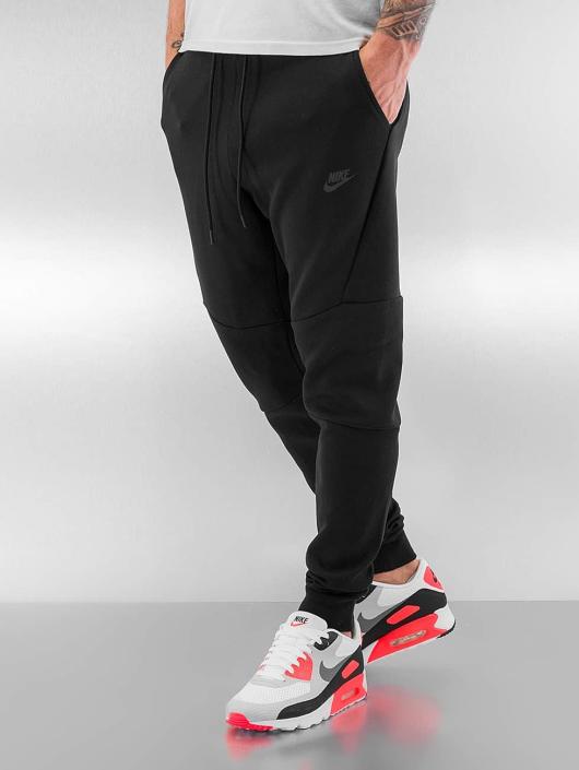 jogging nike noir et rouge