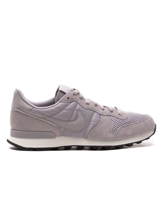 internationalist nike grau