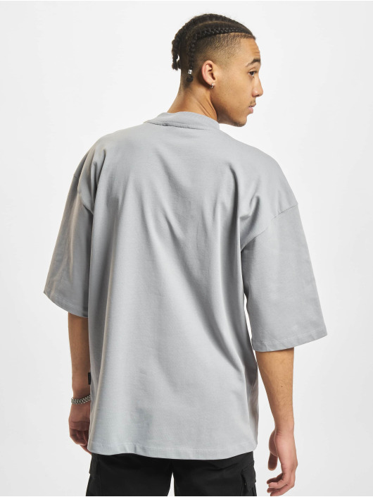 2Y Premium T-skjorter Levi grå