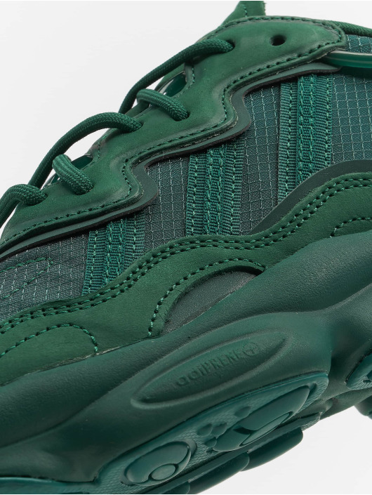 adidas Originals Baskets Ozweego vert
