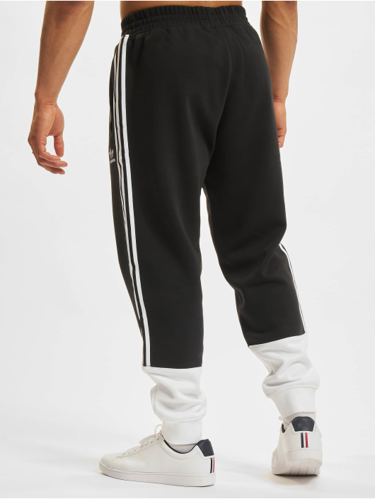 adidas Originals / Pantalón deportivo SST Fleece en 871822