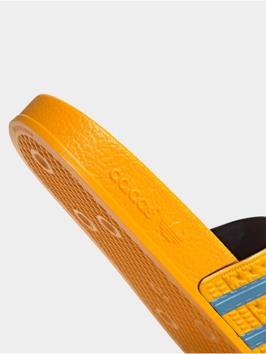 adidas Originals Sandaalit Adilette keltainen