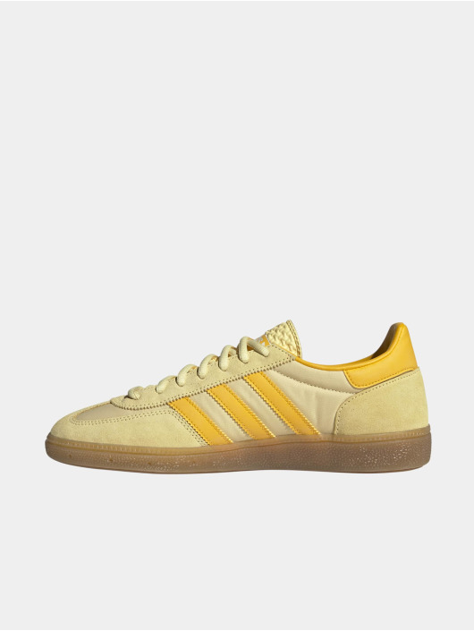 I modsætning til Rotere dessert adidas Originals Sko / Sneakers Handball Spezial i gul 1000819