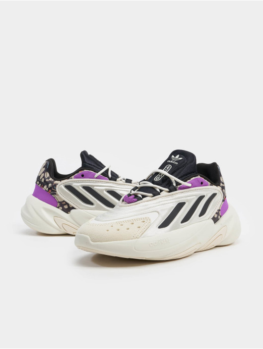 adidas Originals Tennarit Ozelia valkoinen