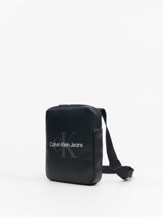 Calvin Klein Jeans Laukut ja treenikassit Monogram Soft Reporter musta