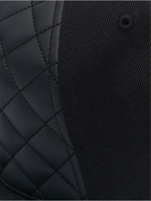 Flexfit Snapback Cap Diamond Quilted black