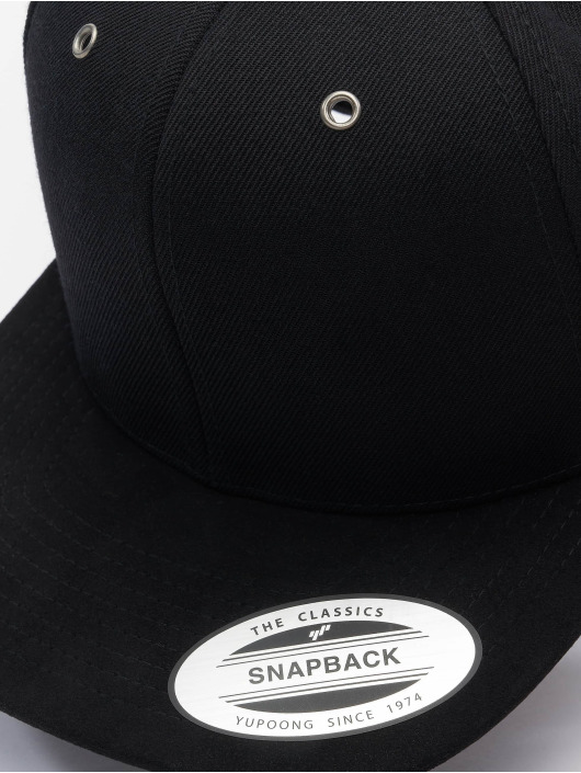 Flexfit Snapback Cap Boots Suede black