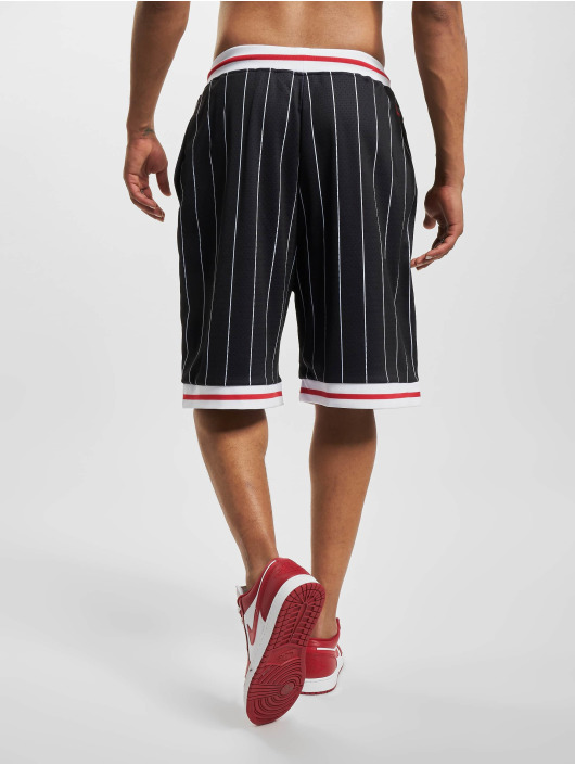 Fubu Shortsit Varsity Pinstriped Mesh musta